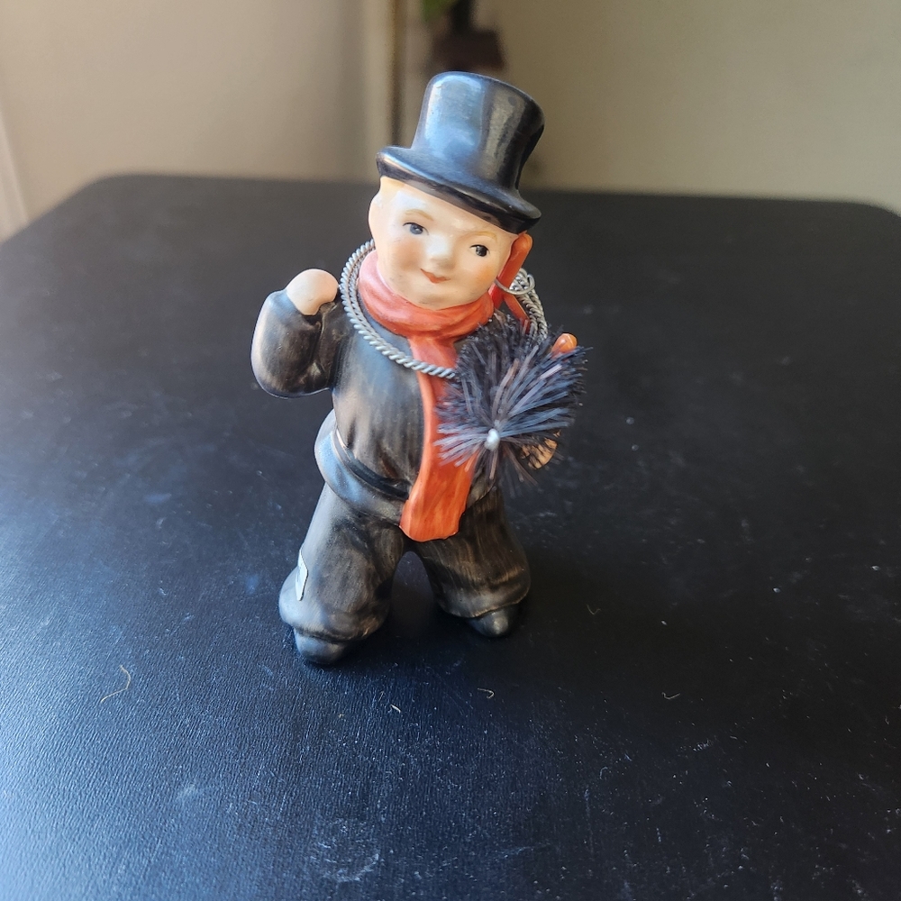 GOEBEL W.GERMANY  CHIMNEY SWEEP FIGURINE W/RED LADDER AND BRUSH VINTAGE MSRP $80